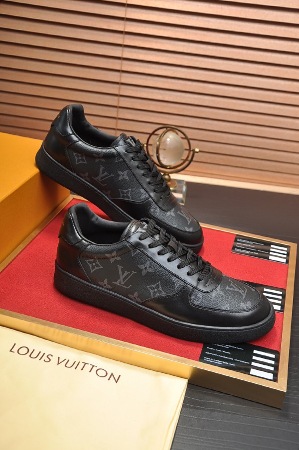 Louis Vuitton Rivoli Sneakers