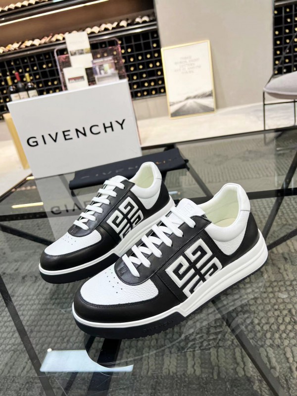 Givenchy Black White Leather Low Top Sneaker