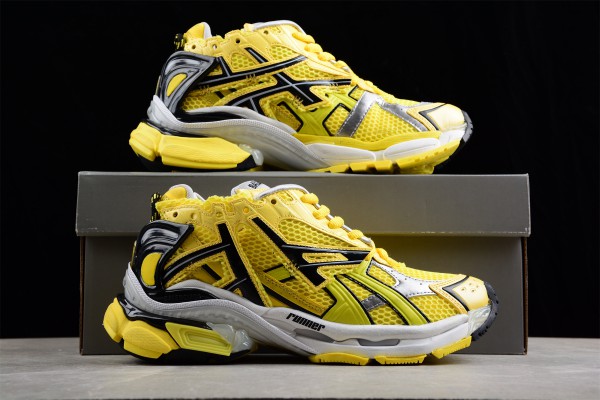 Balenciaga Runner Sneaker Black - Yellow