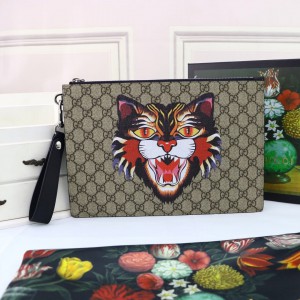 Gucci Bestiary pouch with cat face