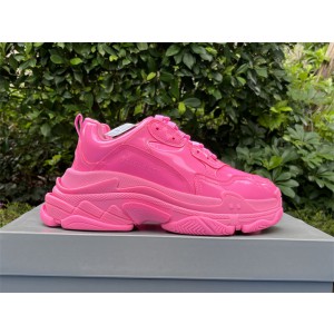Balenciaga Triple S Sneaker in pink rubber