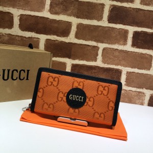Gucci Off The Grid zip around wallet