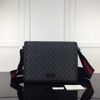 Gucci GG Messenger bag