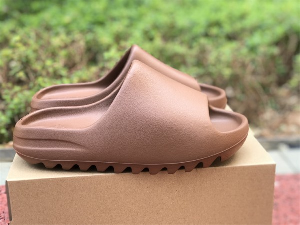Adidas Yeezy Slide “Flax”